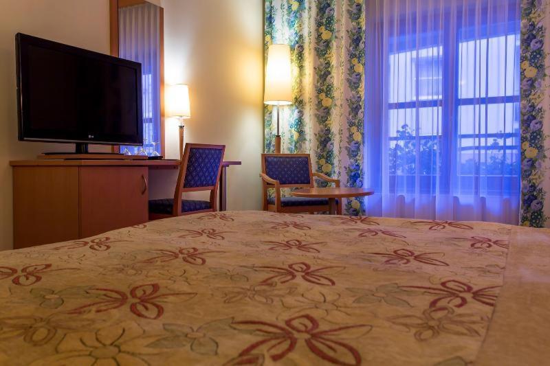 คอร์วิน โฮเทล บูดาเปสต์ - ซิสซิวิง Hotel ห้อง รูปภาพ