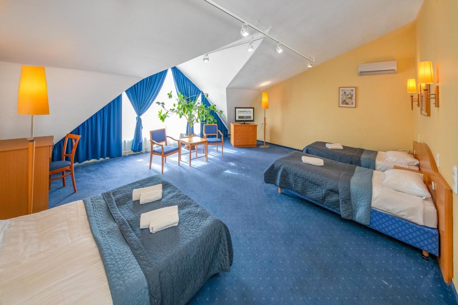 คอร์วิน โฮเทล บูดาเปสต์ - ซิสซิวิง Hotel ภายนอก รูปภาพ
