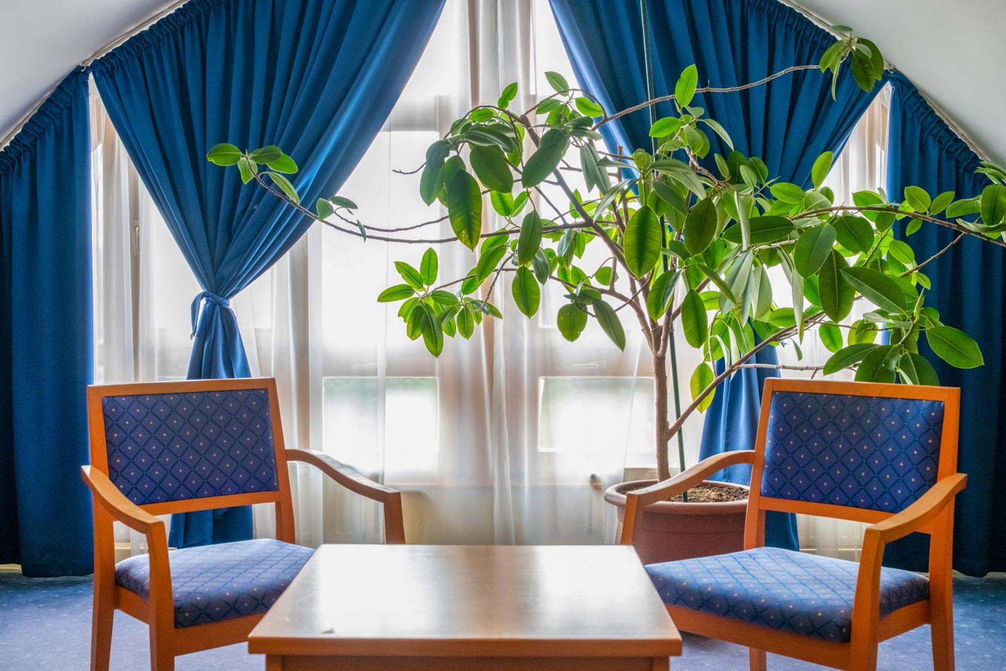 คอร์วิน โฮเทล บูดาเปสต์ - ซิสซิวิง Hotel ภายนอก รูปภาพ