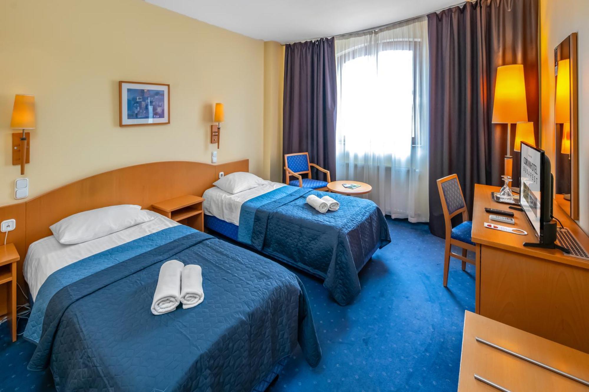 คอร์วิน โฮเทล บูดาเปสต์ - ซิสซิวิง Hotel ภายนอก รูปภาพ