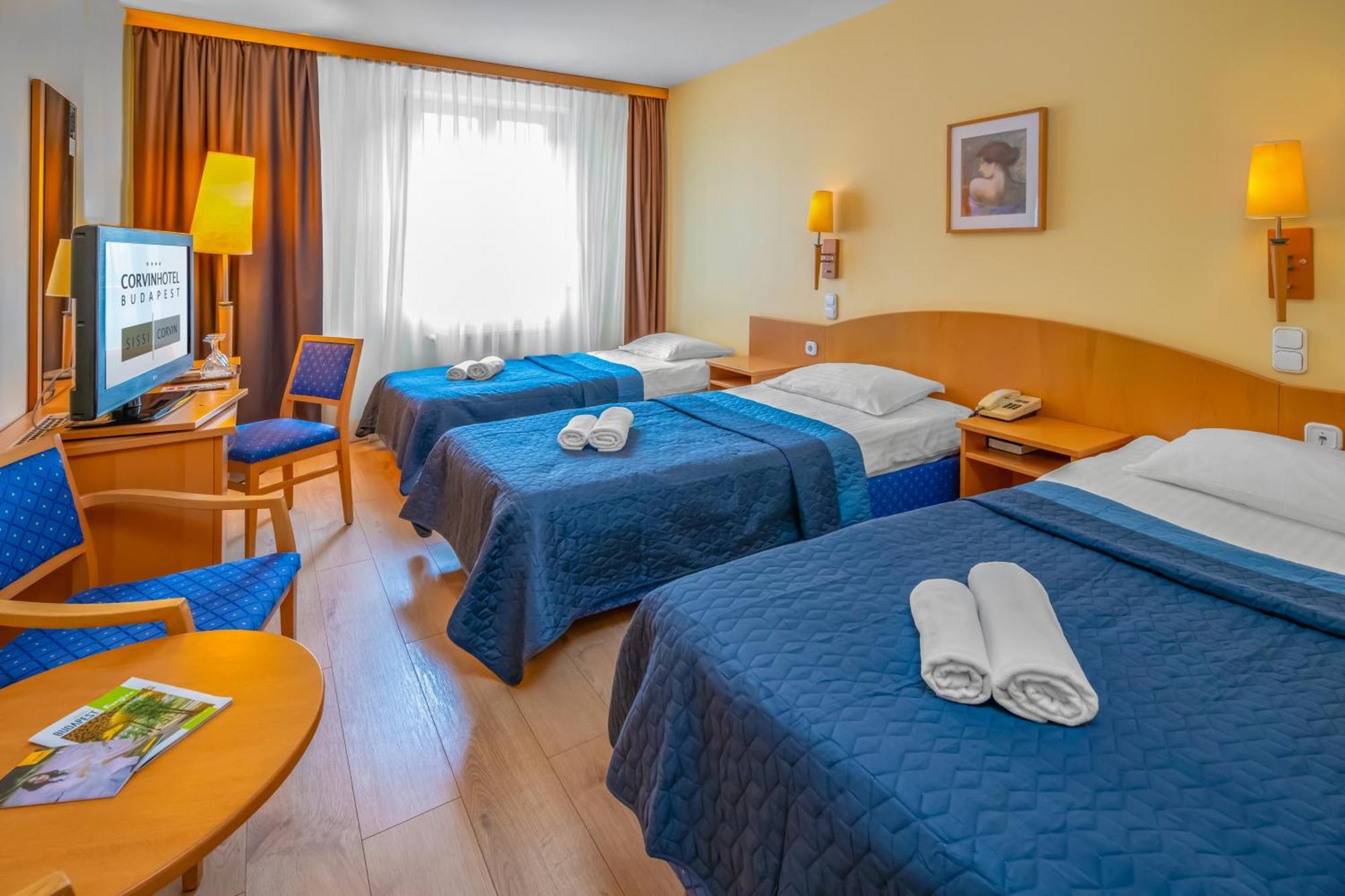 คอร์วิน โฮเทล บูดาเปสต์ - ซิสซิวิง Hotel ภายนอก รูปภาพ