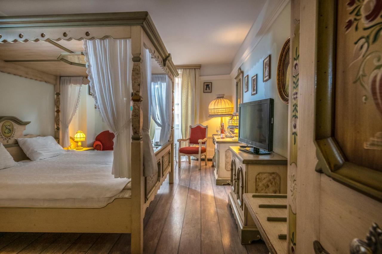 คอร์วิน โฮเทล บูดาเปสต์ - ซิสซิวิง Hotel ภายนอก รูปภาพ